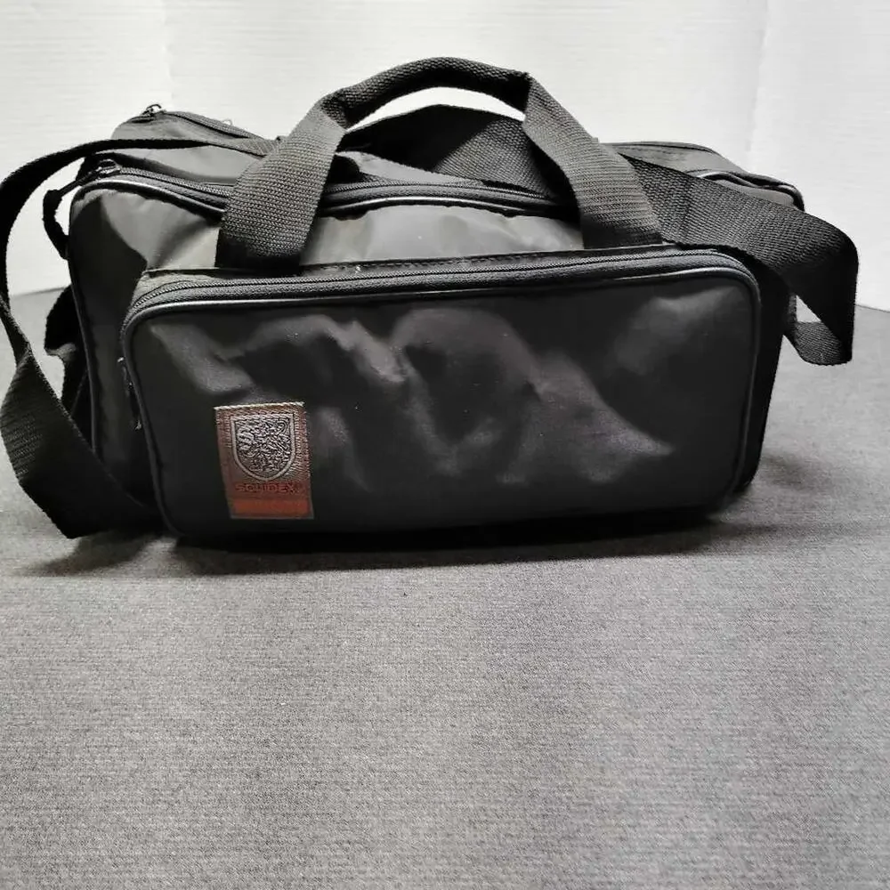 Magnavox EasyCam CVR610A01 VHS Camcorder 10:1 Zoom Retro Analog Camera Bag EUC